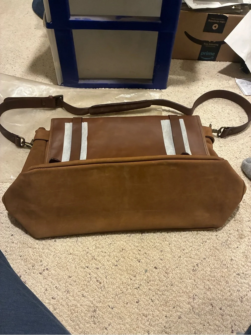 Classic Brorn Laptop Messenger Bag for Men - Professional Everyday Carry